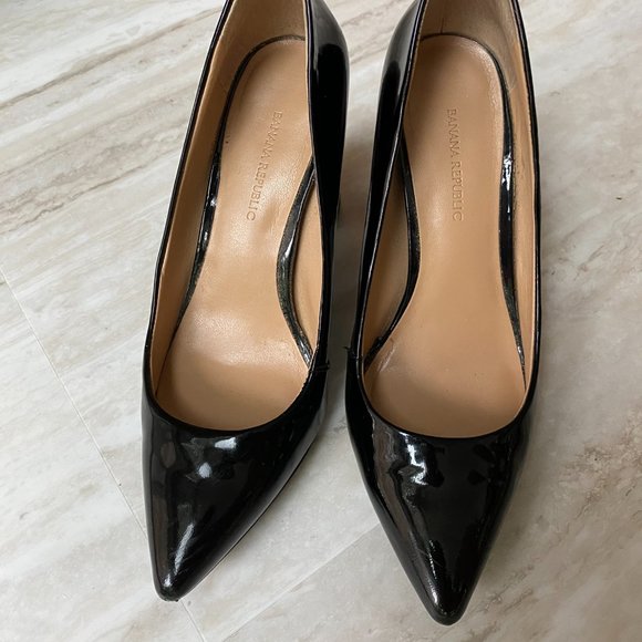 Women's Banana Republic Black Heals Size 6 - Picture 2 of 5